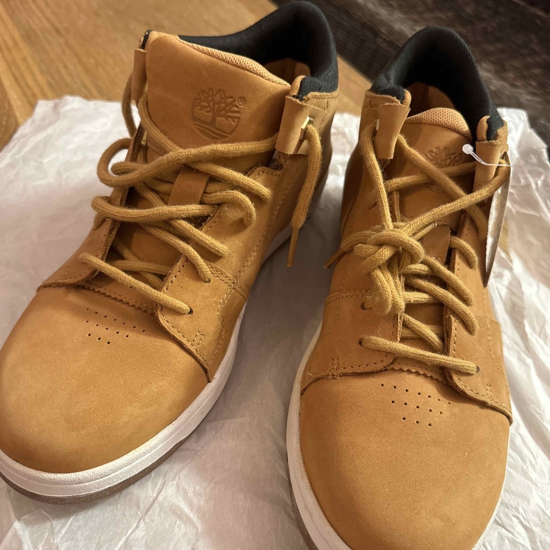 Timberland(ティンバーランド)のSALE 新品未使用　タグ付き　ティンバーランド　26.5 ベージュ　プレゼント メンズの靴/シューズ(ブーツ)の商品写真