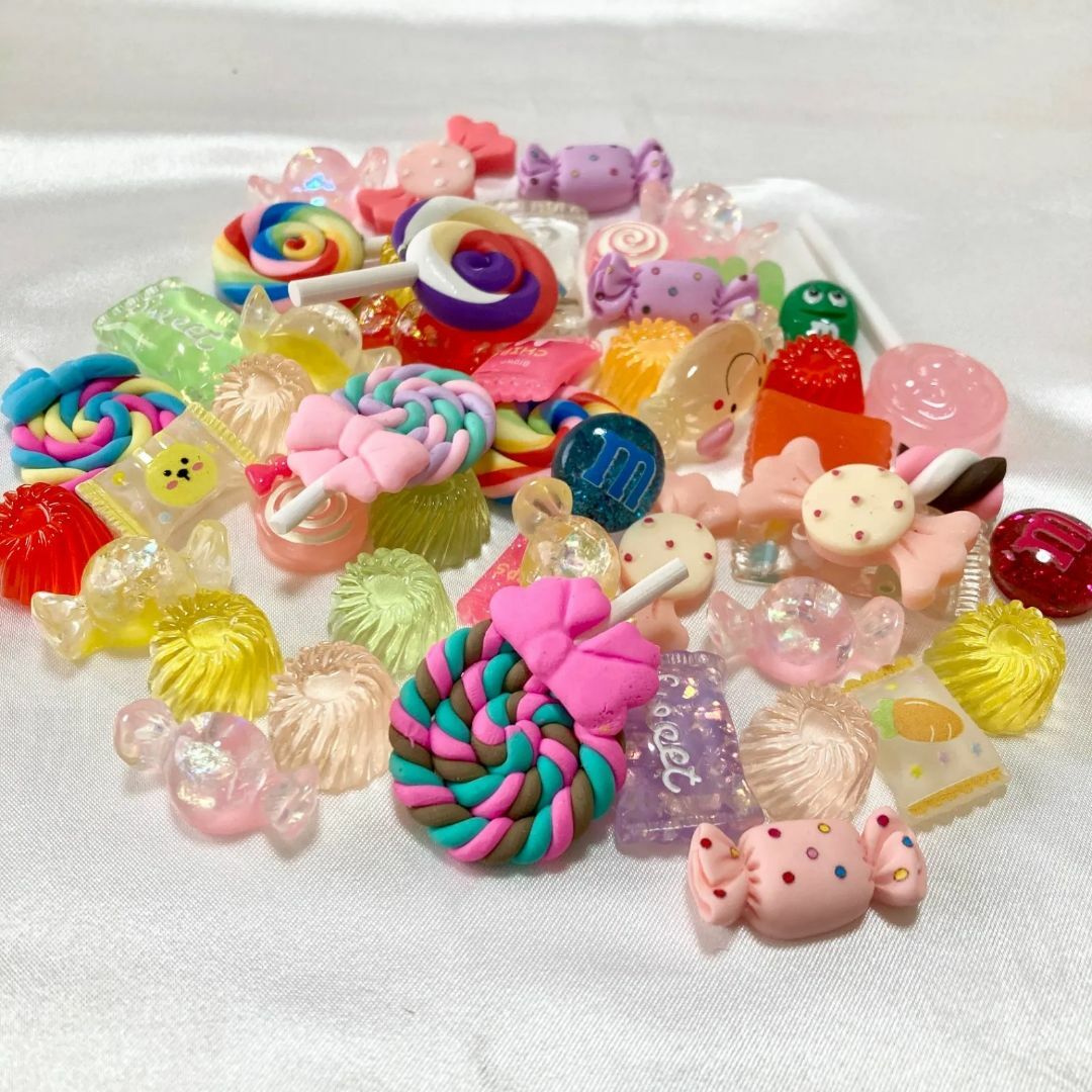 新品 ミニチュアフード ペロペロキャンディー ドールハウス ガチャガチャ ポップ ハンドメイドの素材/材料(各種パーツ)の商品写真