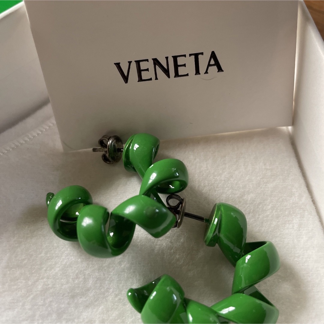 BOTTEGA VENETA フープピアス エナメル コイル グリーン-