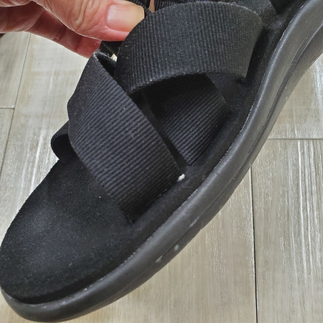 Teva(テバ)のTeva M VOYA SLIDE メンズ サンダル ブラック 27.0cm メンズの靴/シューズ(サンダル)の商品写真