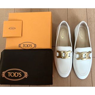 トッズ コーデ ローファー/革靴(レディース)の通販 24点 | TOD'Sの ...