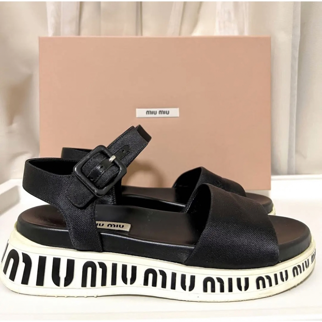 miumiu ロゴソールサンダルmiumiu