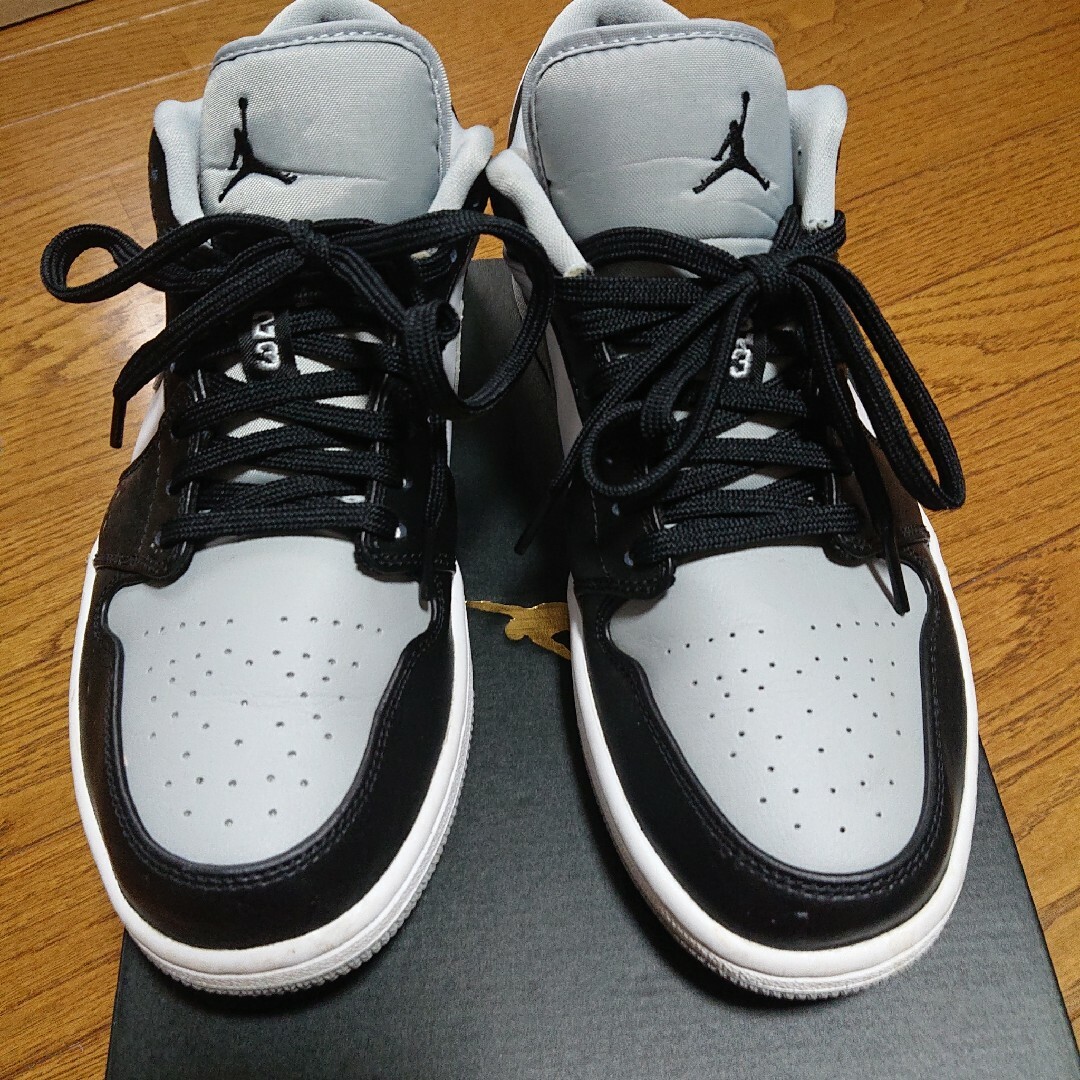 Jordan Brand（NIKE）(ジョーダン)のJORDAN BRAND AIR JORDAN 1 LOW (27.5cm) メンズの靴/シューズ(スニーカー)の商品写真