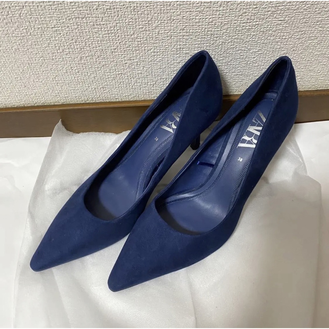 ZARA(ザラ)のZARA ネイビースエードヒール レディースの靴/シューズ(ハイヒール/パンプス)の商品写真