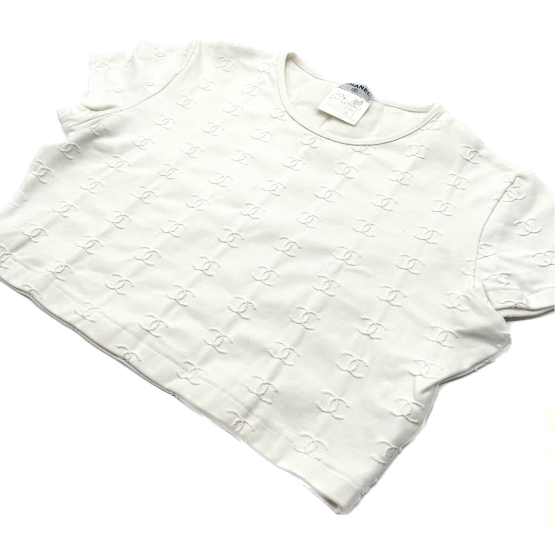 CHANEL(シャネル)のシャネル　チビT ショート丈　ココ　Tシャツ　ホワイト　40 希少　97P ロゴ レディースのトップス(Tシャツ(半袖/袖なし))の商品写真
