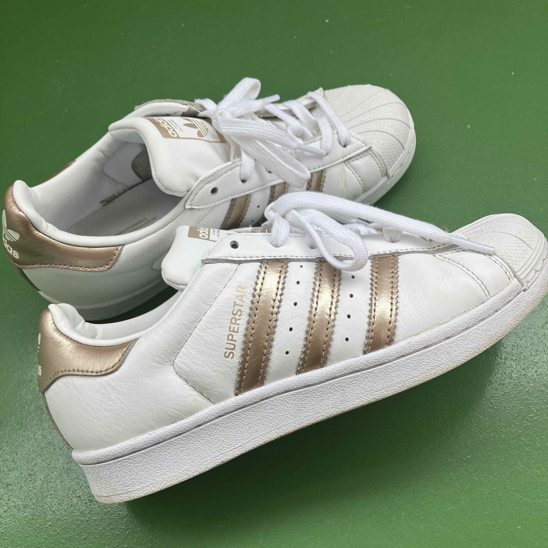 adidas(アディダス)のadidas originals スーパースター23.5 レディースの靴/シューズ(スニーカー)の商品写真