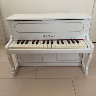 カワイ 1152 ミニピアノホワイト KAWAI アップライトピアノタイプ(楽器のおもちゃ)