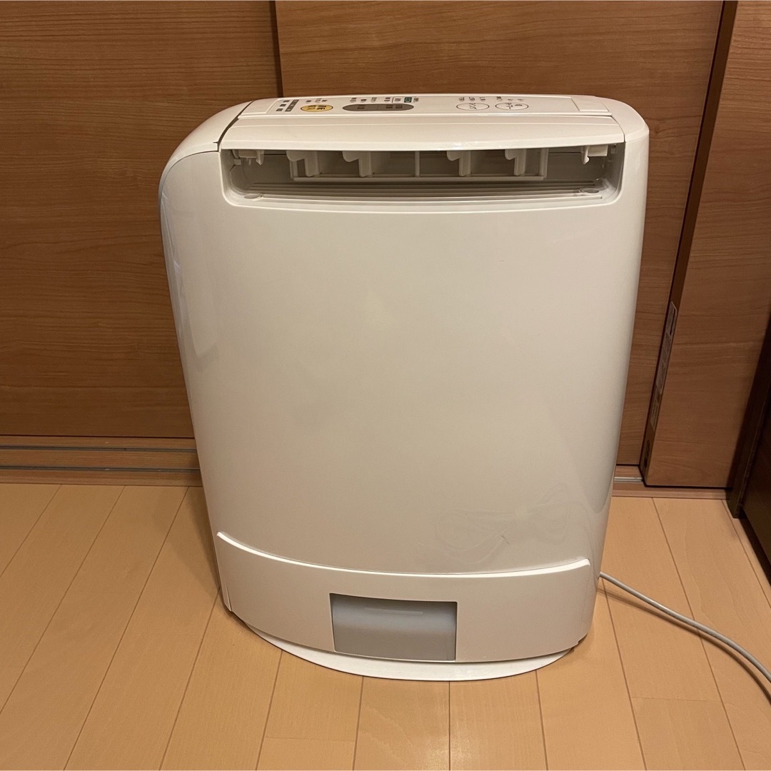 Panasonic - F-YZG60 パナソニック デシカント方式 除湿乾燥機の通販 by めるしょっぷ｜パナソニックならラクマ