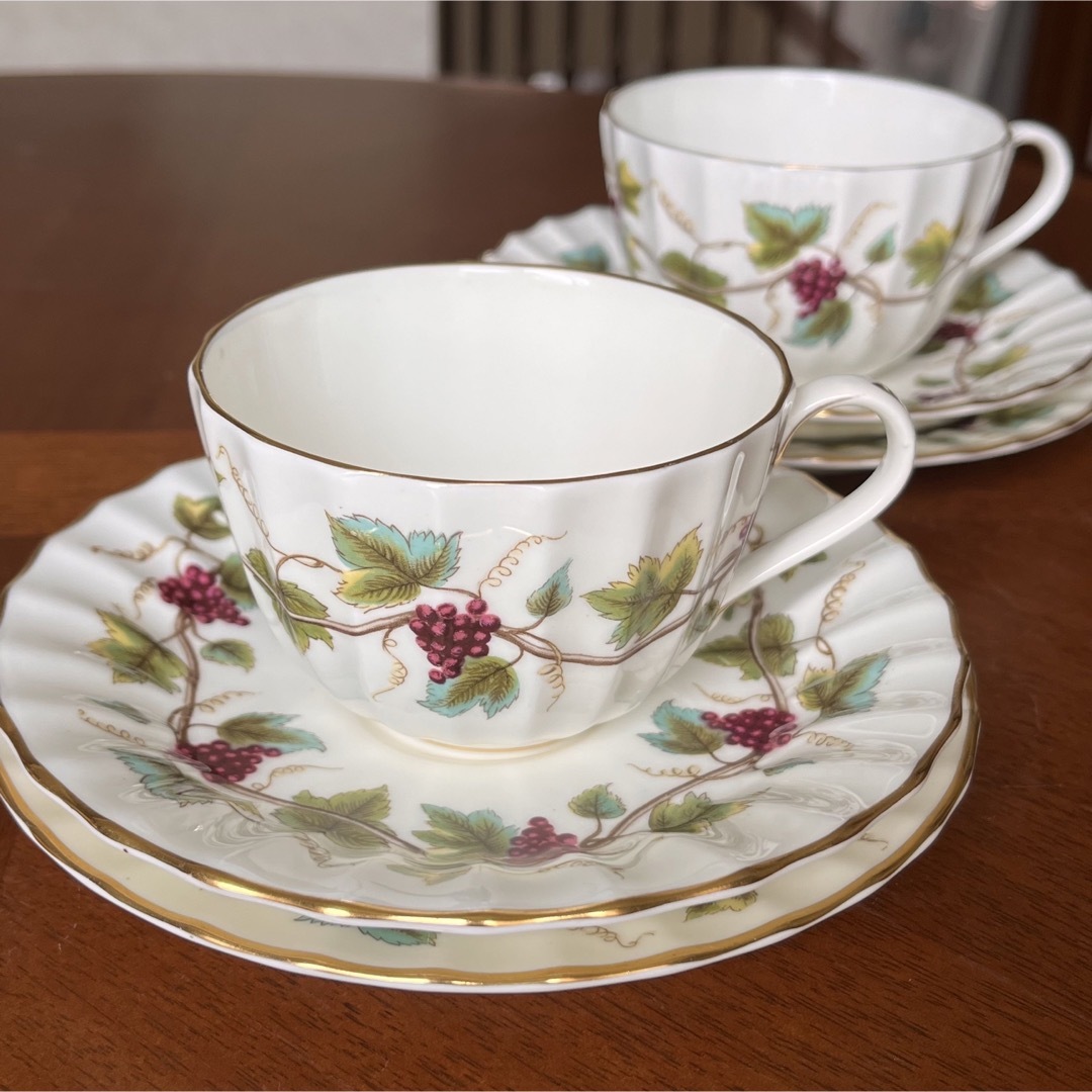 Royal Worcester(ロイヤルウースター)の【レア美品】ロイヤルウースター★BACCHANAL★トリオ　ペア インテリア/住まい/日用品のキッチン/食器(食器)の商品写真