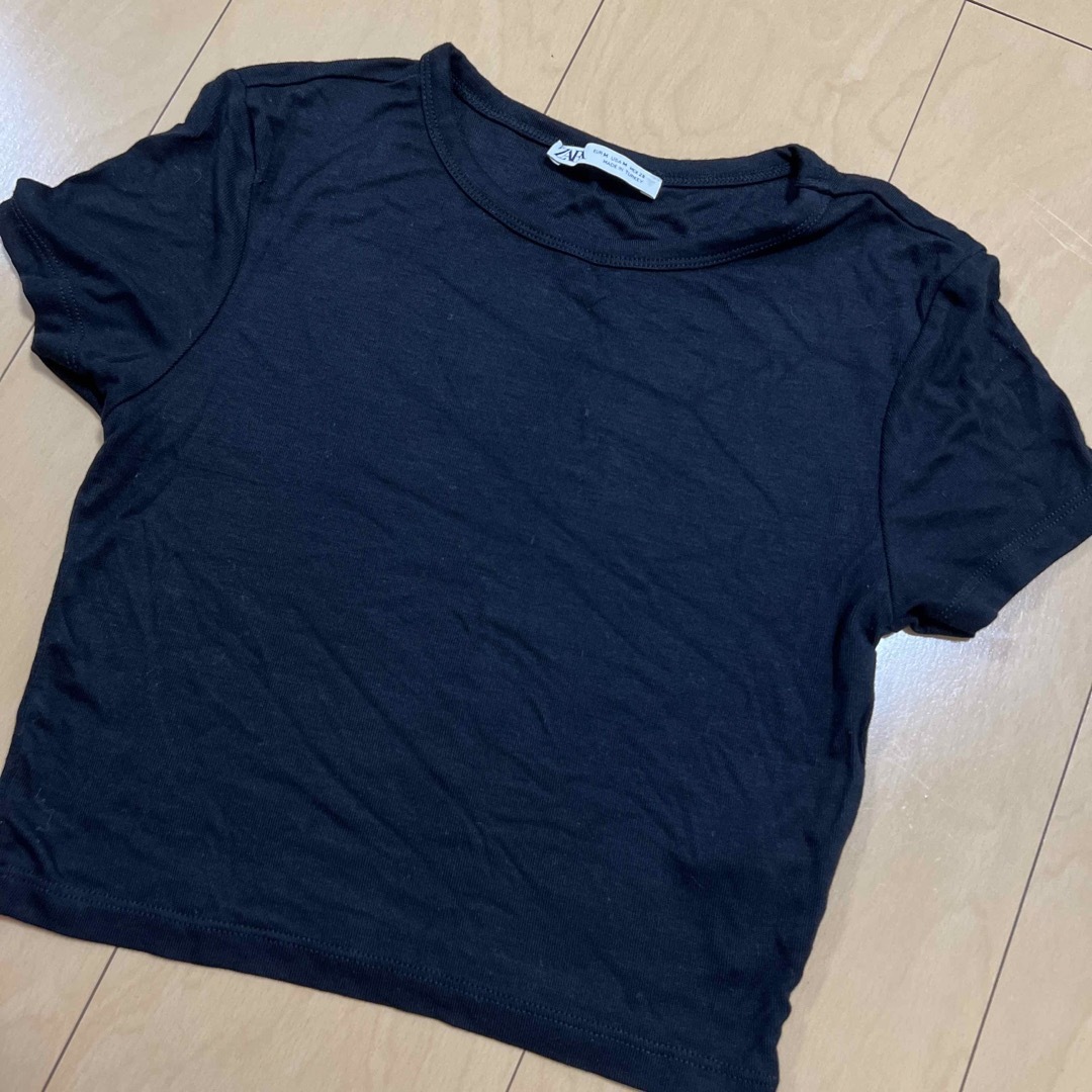 ZARA(ザラ)のZARA クロップド丈　 レディースのトップス(Tシャツ(半袖/袖なし))の商品写真