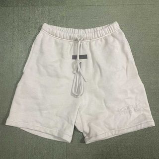 フィアオブゴッド(FEAR OF GOD)の【訳アリ】 FOG ESSENTIALS ショートパンツ スモーキー S(ショートパンツ)