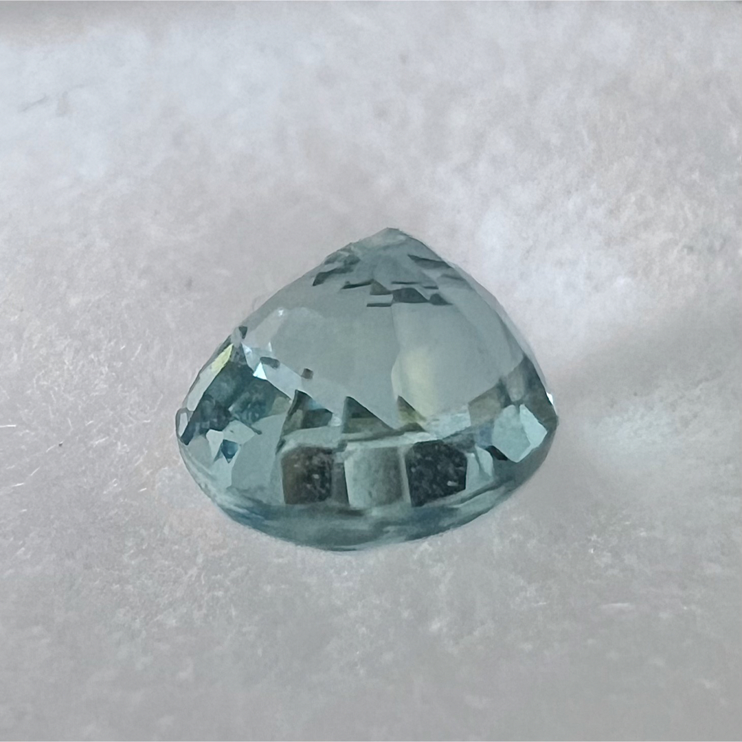 モザンビーク産 ブルートルマリン ルース 0.68ct オーバル-