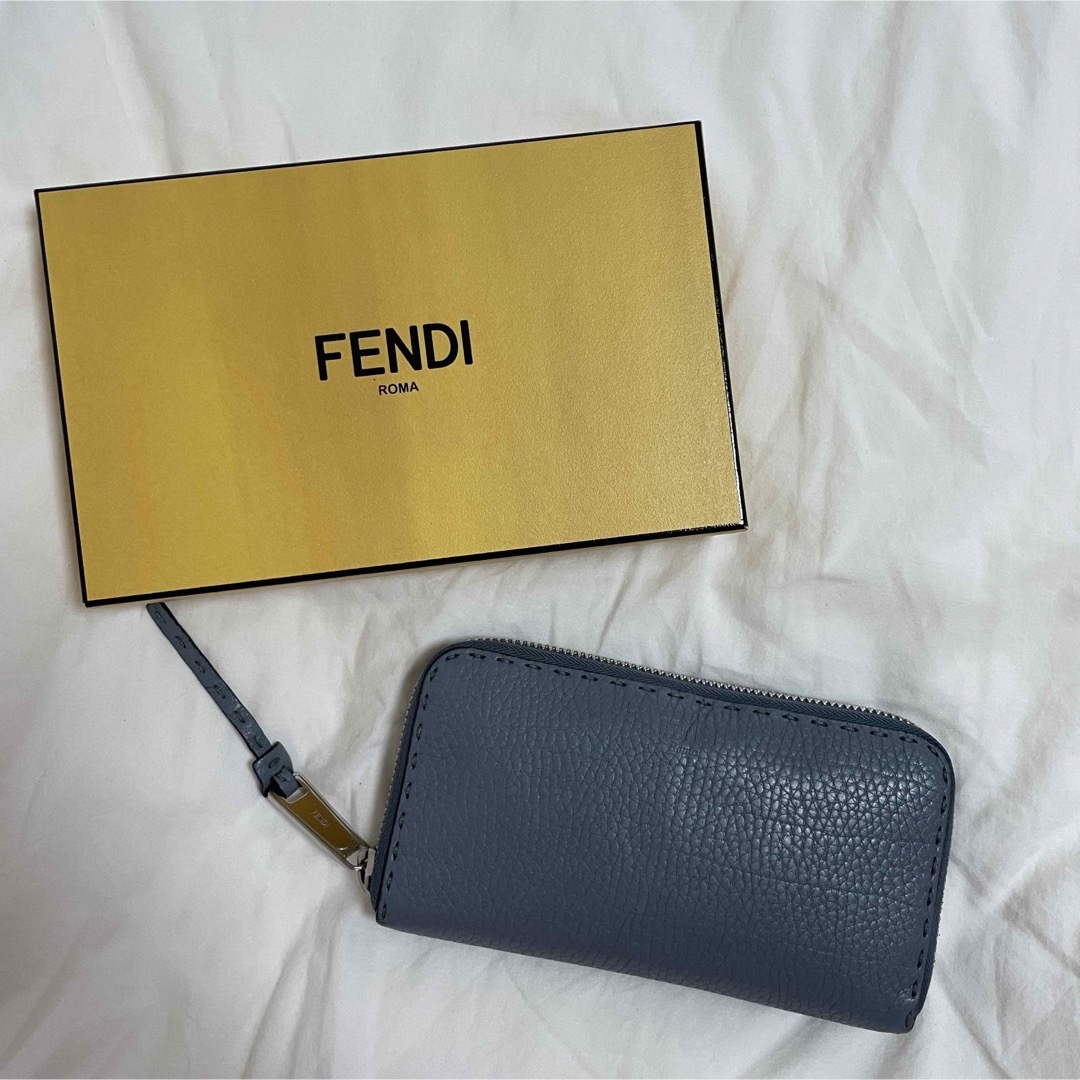 FENDI フェンディ　セレリア　ロングウォレット　希少カラーブルー！