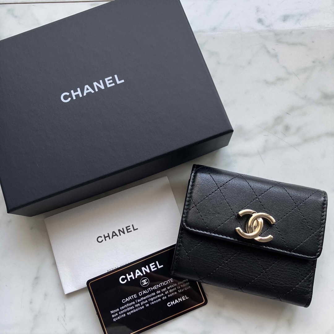 CHANELシャネル　財布