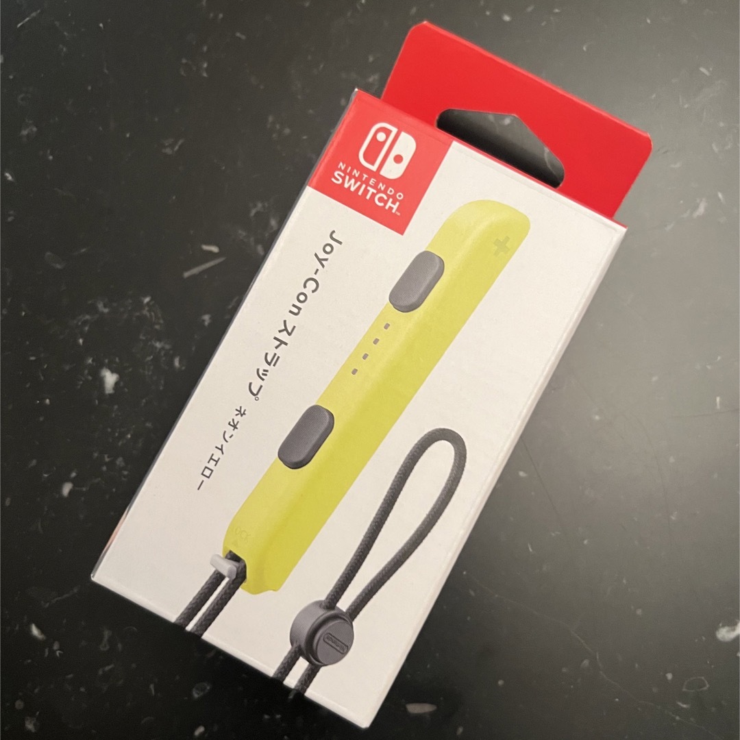 Nintendo Switch(ニンテンドースイッチ)の新品⭐︎Nintendo Switch ストラップ　ネオンイエロー エンタメ/ホビーのゲームソフト/ゲーム機本体(その他)の商品写真