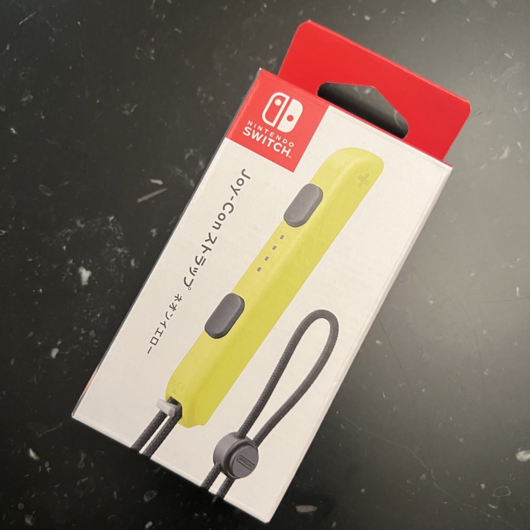 Nintendo Switch(ニンテンドースイッチ)の新品⭐︎Nintendo Switch ストラップ　ネオンイエロー エンタメ/ホビーのゲームソフト/ゲーム機本体(その他)の商品写真