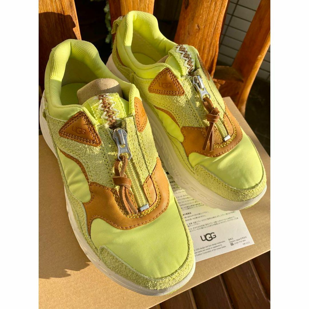 全国完売✨ラスト1点✨希少色✨新品✨22.5✨UGG✨CA805 Zip 全国完売✨ラスト1点✨希少色✨新品✨22.5✨UGG✨CA805 Zip