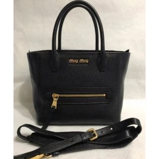 ミュウミュウ(miumiu)の𝐬𝐮𝐦𝐨𝐦𝐨様 専用　miumiu ミュウミュウトートバッグ　Sサイズ　黒(トートバッグ)