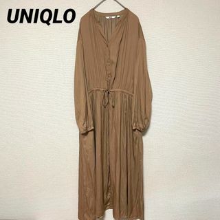 ユニクロ(UNIQLO)のg72 ユニクロ UNIQLO ロングサテンワンピース 長袖 艶感 上品 高級感(ロングワンピース/マキシワンピース)