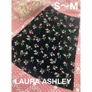 ローラアシュレイ(LAURA ASHLEY)の最終価格‼️✨Laura Ashley✨ローズ柄ストレッチスカート☆7☆(ひざ丈スカート)