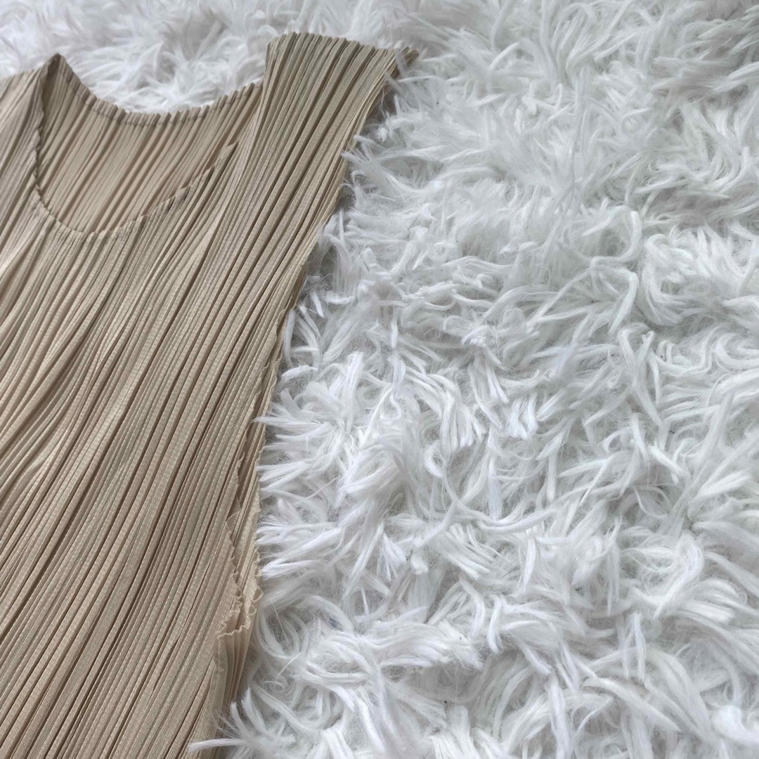 PLEATS PLEASE ISSEY MIYAKE - プリーツプリーズ トップス 夏服