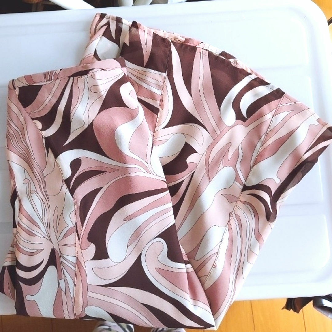 ベルメゾン(ベルメゾン)の美品 80  裾フレア スカート (ピンク系柄) 大きいサイズ レディースのスカート(ひざ丈スカート)の商品写真