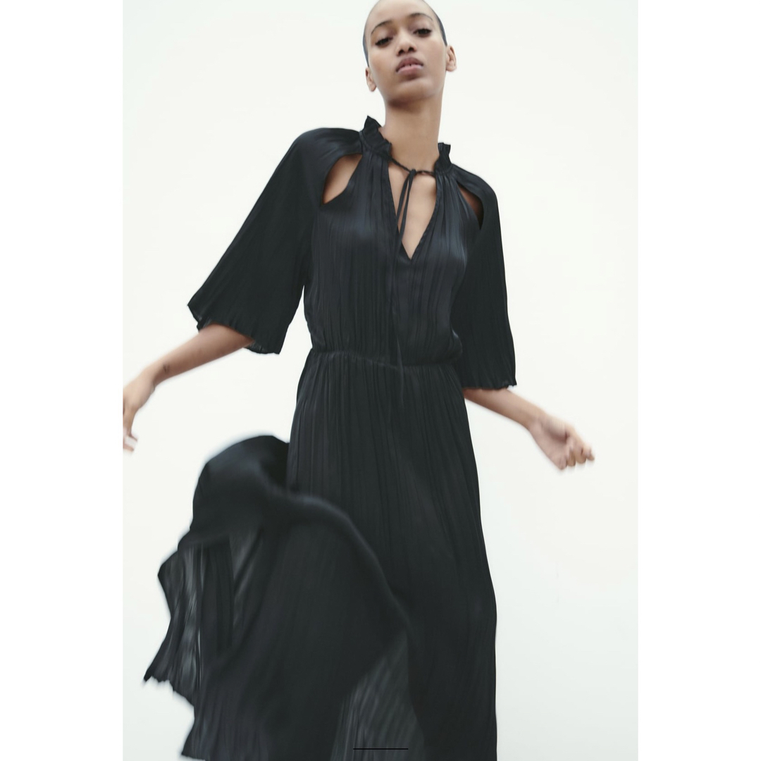 ZARA カットアウトディテール サテン ワンピース XS