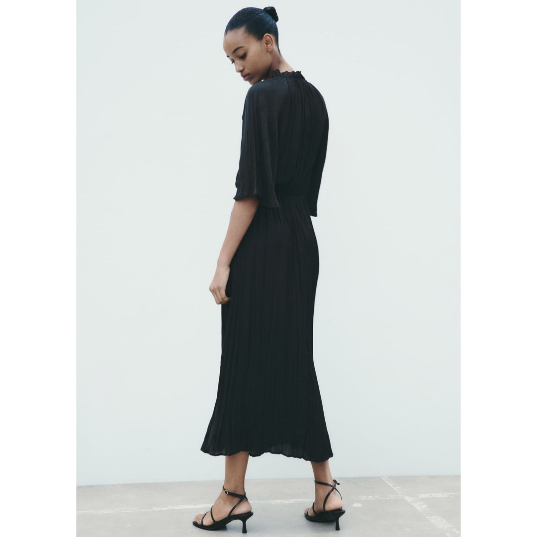 ZARA カットアウトディテール サテン ワンピース XS
