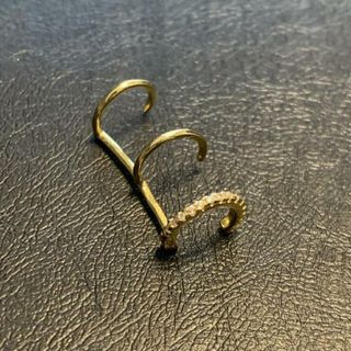 シャシ(Shashi)のSHASHI(シャシ) SH-E499 Mercy Ear Cuff イヤーカフ Gold(イヤーカフ)