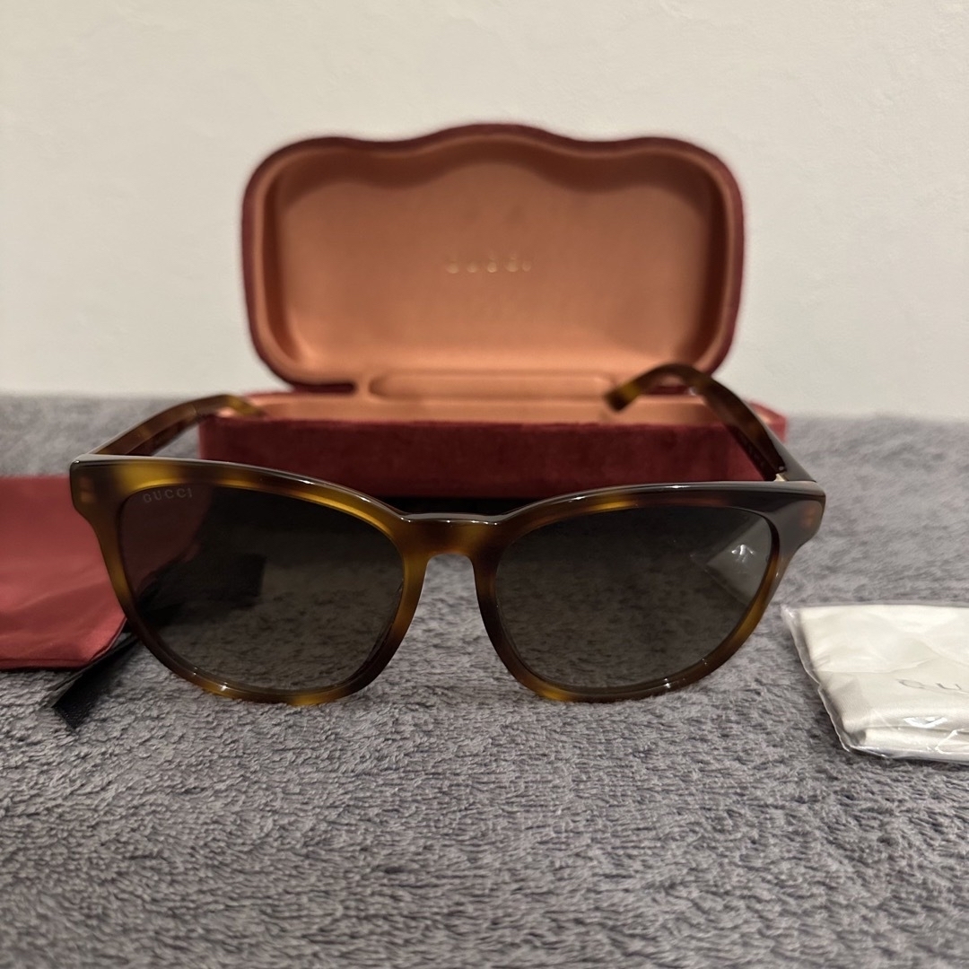美品 GUCCI ブラウンスターサングラス-