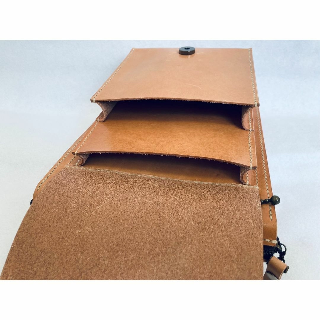 栃木レザー 総手縫い一点物 超大容量 縦型ウエストバッグ ベジタン ヌメ革 6