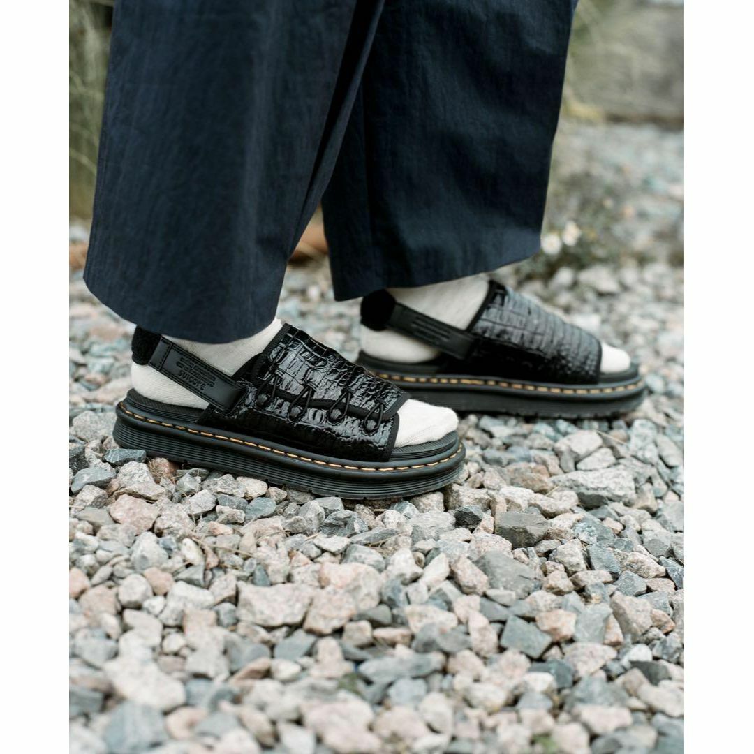 Dr.Martens(ドクターマーチン)の【新品】Dr.Martens SUICOKE コラボ レザーサンダル 25.0 メンズの靴/シューズ(サンダル)の商品写真
