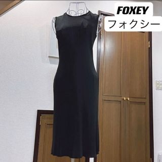 フォクシーブティック(FOXEY BOUTIQUE)のFOXEY BOUTIQUE フォクシー　ニットワンピース　美品　38(ひざ丈ワンピース)