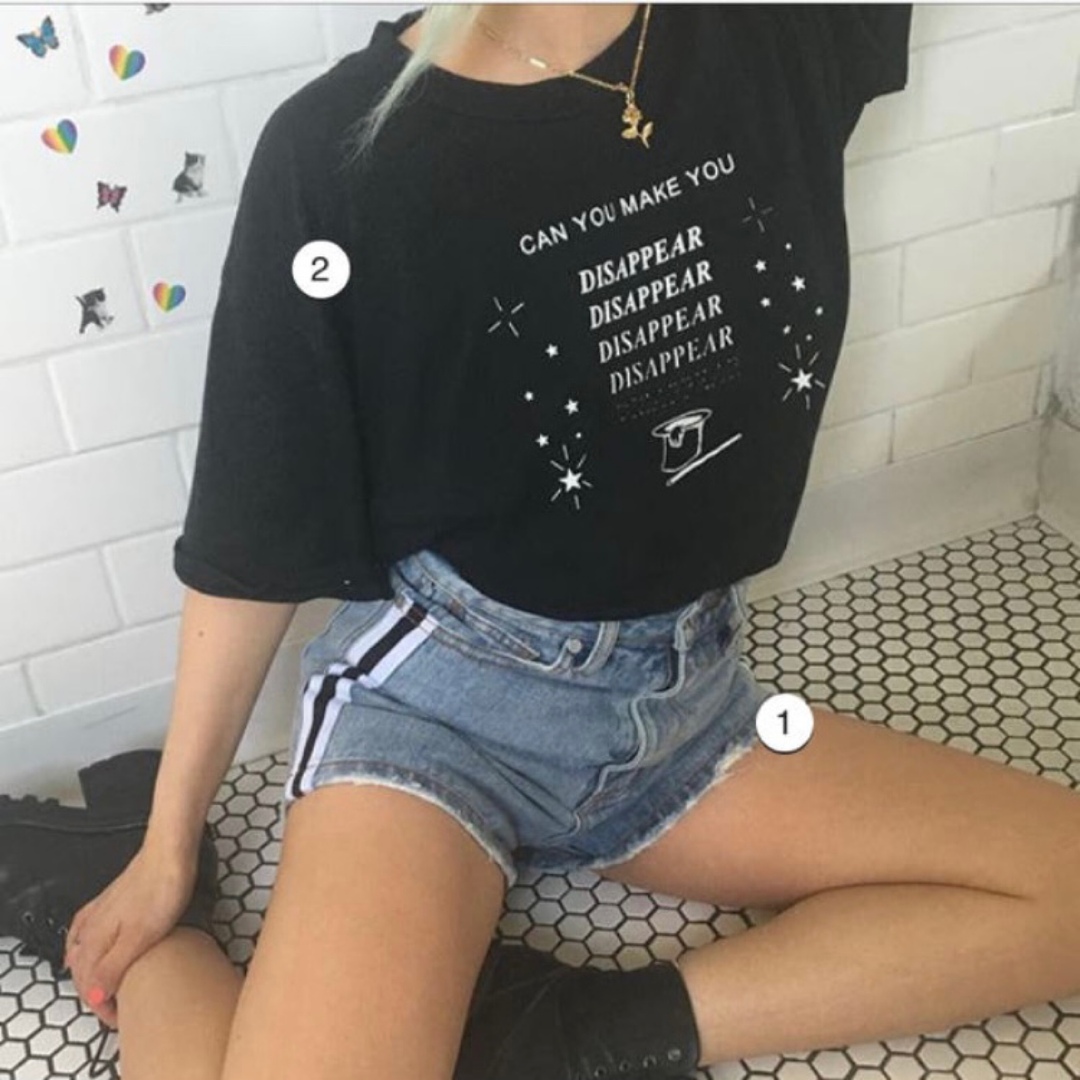 UNIF(ユニフ)のUNIF DISAPPEAR Tシャツ レディースのトップス(Tシャツ(半袖/袖なし))の商品写真