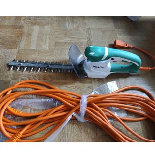 マキタ(Makita)のマキタ　ミニ生垣バリカンMUH2601(その他)