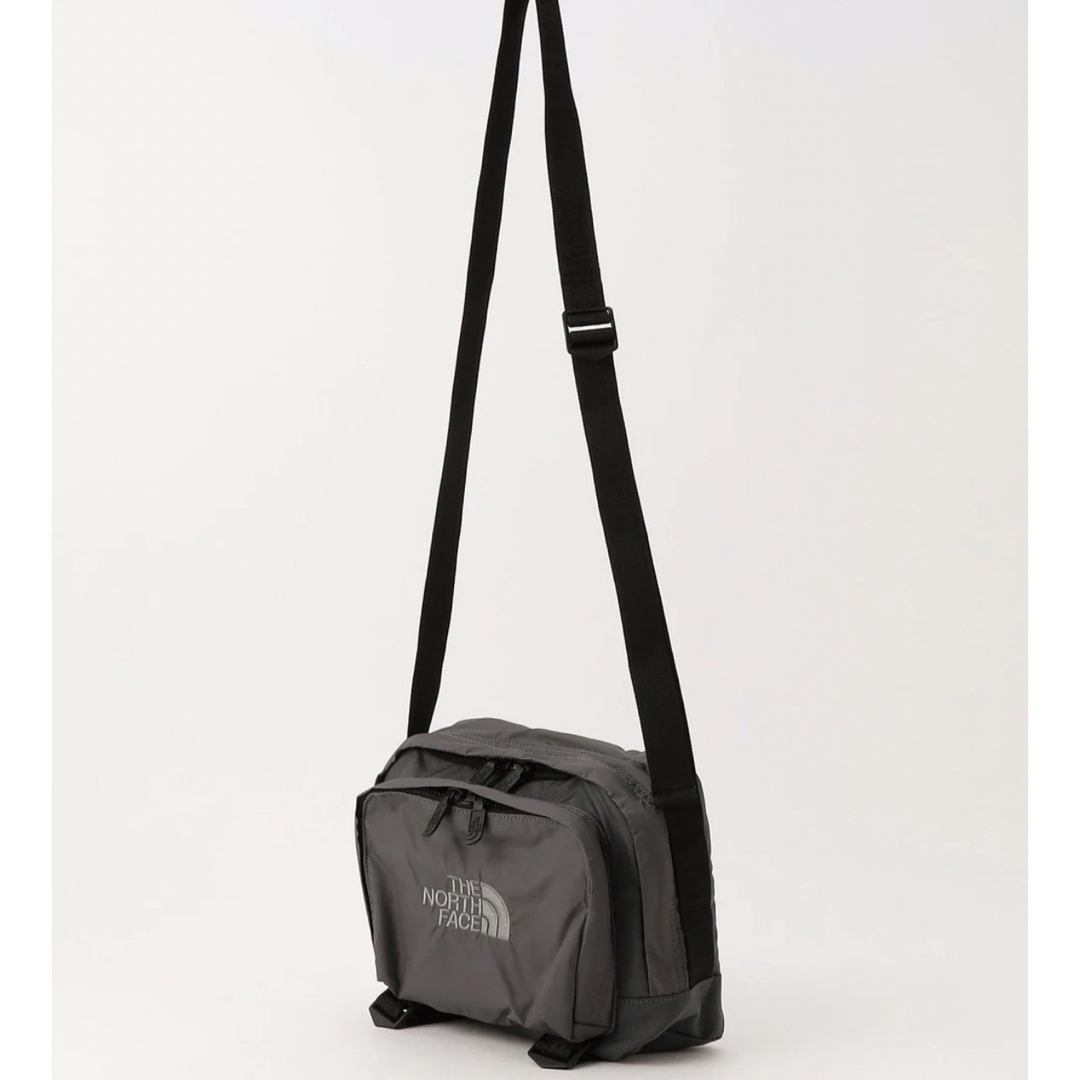 THE NORTH FACE(ザノースフェイス)のノースフェイスパープルレーベルショルダーバッグNN7305N  チャコールグレー メンズのバッグ(ショルダーバッグ)の商品写真