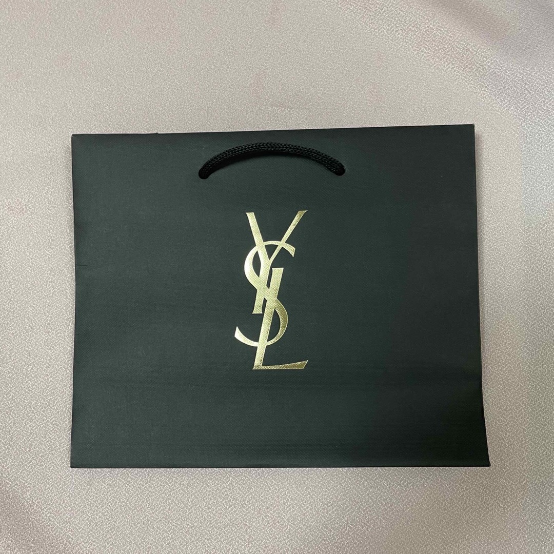 Yves Saint Laurent(イヴサンローラン)のイヴ・サンローラン　紙袋のみ レディースのバッグ(ショップ袋)の商品写真