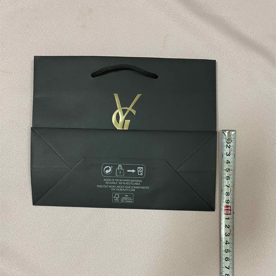 Yves Saint Laurent(イヴサンローラン)のイヴ・サンローラン　紙袋のみ レディースのバッグ(ショップ袋)の商品写真