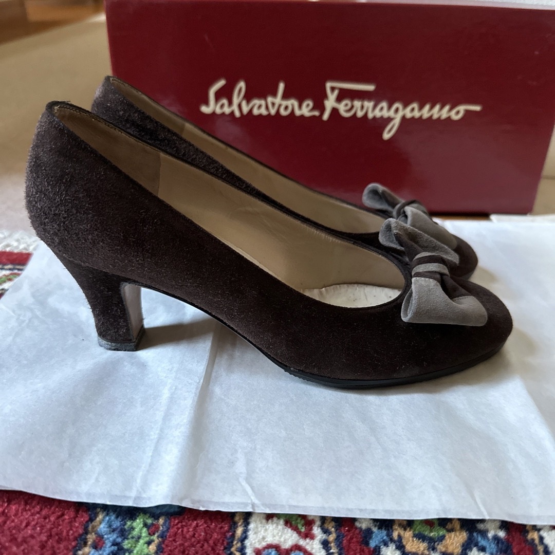 Salvatore Ferragamo(サルヴァトーレフェラガモ)のサルヴァトーレフェラガモ　パンプス レディースの靴/シューズ(ハイヒール/パンプス)の商品写真