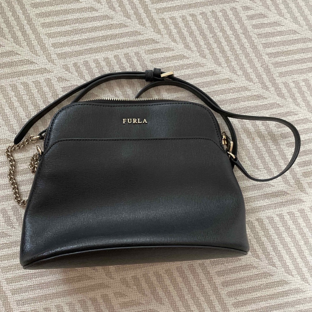 FURLA 斜めがけバック