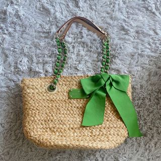 ケイトスペードニューヨーク(kate spade new york)のkate spadeグリーンリボンカゴバッグ(かごバッグ/ストローバッグ)