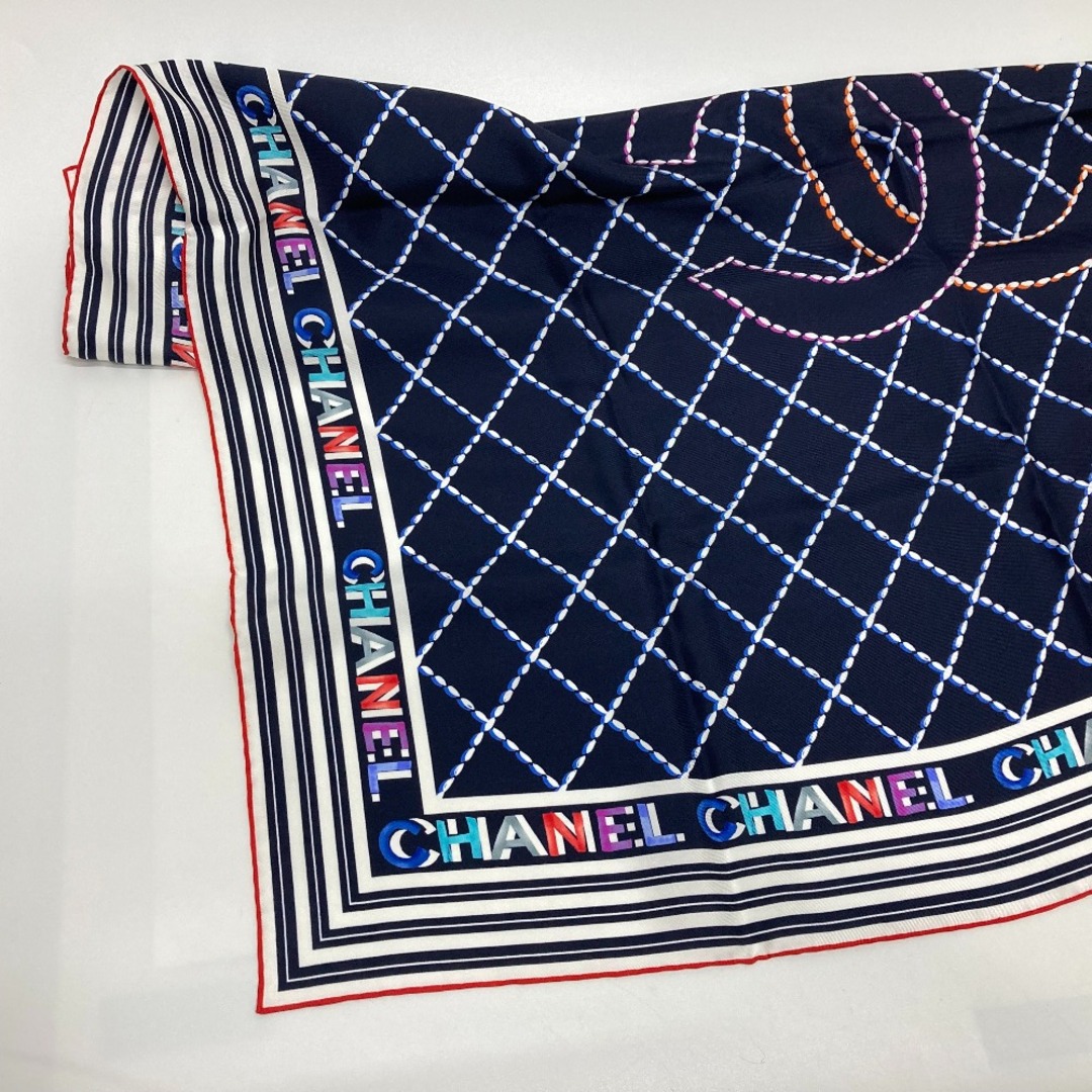 CHANEL(シャネル)のシャネル CHANEL ココマーク ロゴ CC  キルティング ファッション小物 スカーフ シルク ネイビー 美品 レディースのファッション小物(バンダナ/スカーフ)の商品写真