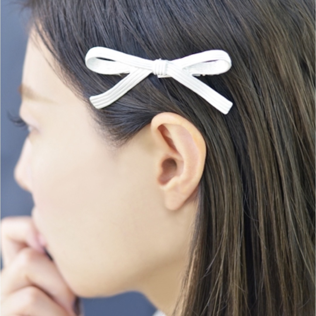 リボンモチーフバレッタ レディースのヘアアクセサリー(バレッタ/ヘアクリップ)の商品写真