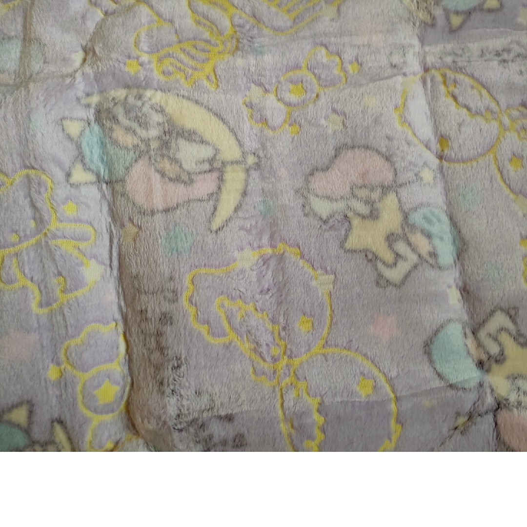 キキララ柄　薄紫　約90*150　長方形 キッズ/ベビー/マタニティの寝具/家具(フロアマット)の商品写真