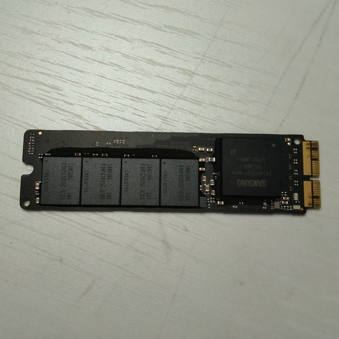 Apple純正SSD 256GB（Samsung製）