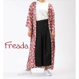 Freada フラワープリントサテンガウン フリーダ(カーディガン)