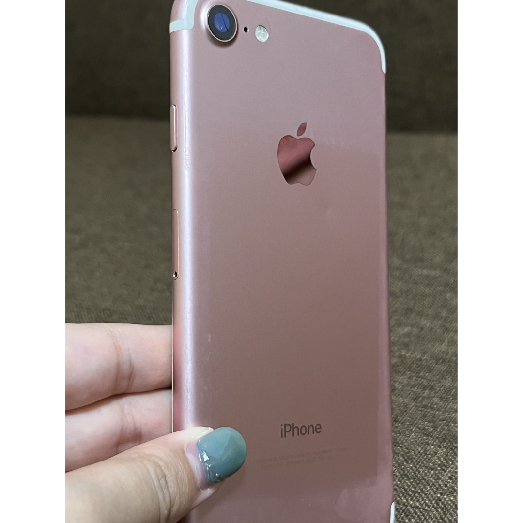 iPhone(アイフォーン)のiPhone7 128GB スマホ/家電/カメラのスマートフォン/携帯電話(スマートフォン本体)の商品写真