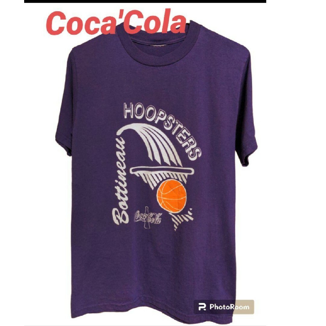 メンズ　Tシャツ　コラボ　コカコーラ　バスケット　チーム　半袖　紫　パープル メンズのトップス(Tシャツ/カットソー(半袖/袖なし))の商品写真