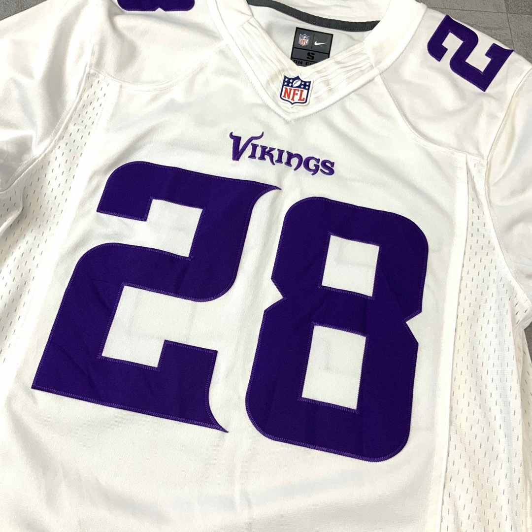 NIKE(ナイキ)のNIKE NFL VIKINGS ゲームシャツ #28 Peterson スポーツ/アウトドアのスポーツ/アウトドア その他(アメリカンフットボール)の商品写真