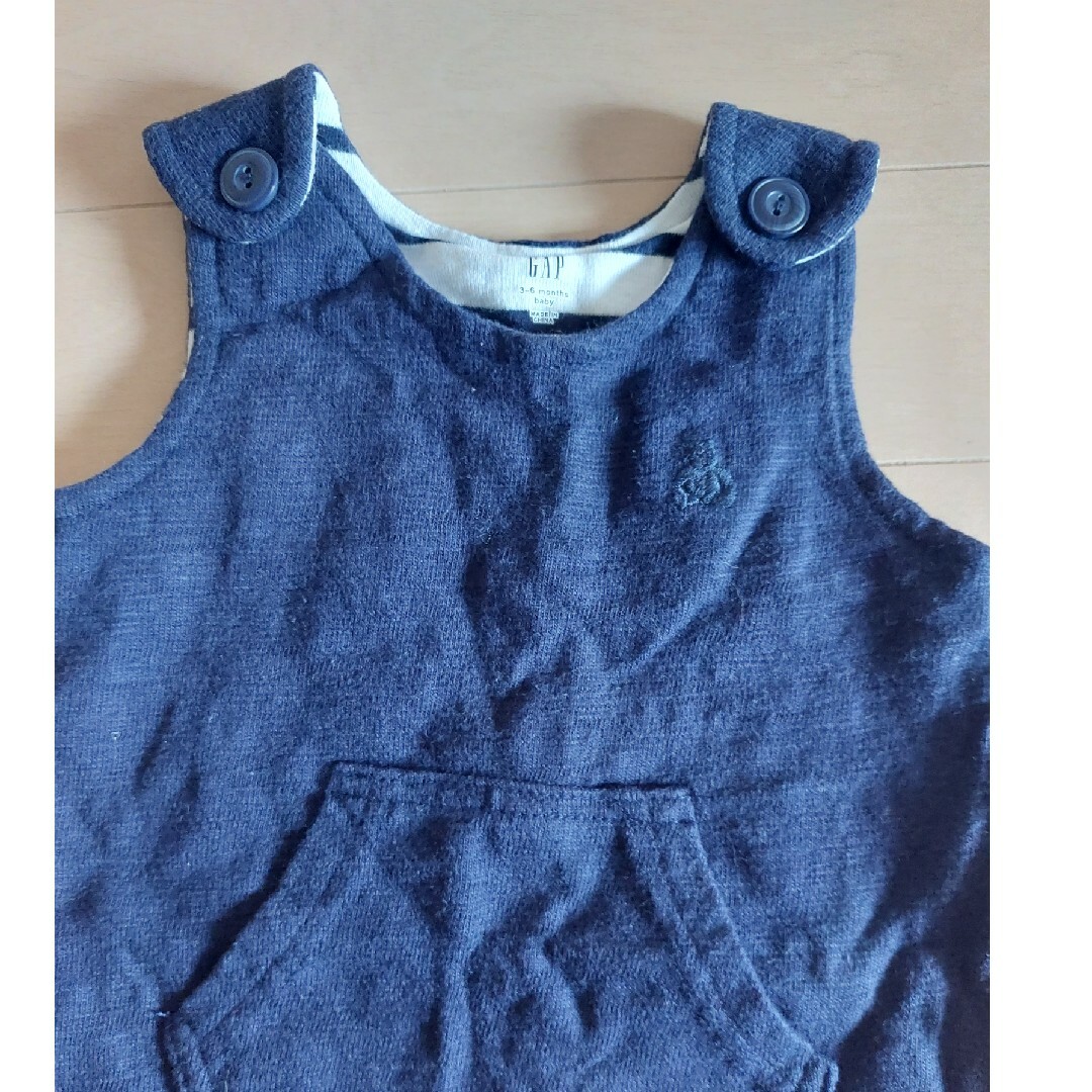 babyGAP(ベビーギャップ)のGAP　baby　ロンパース　紺色 キッズ/ベビー/マタニティのベビー服(~85cm)(ロンパース)の商品写真